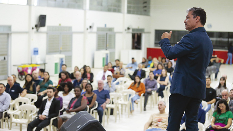 Diálogo e aprendizado para os associados