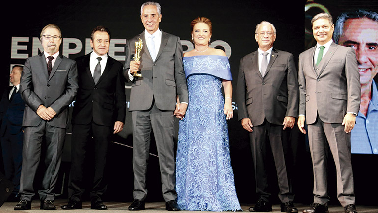 Zeca Quirino, da Catamarã, recebe Empresário do Ano